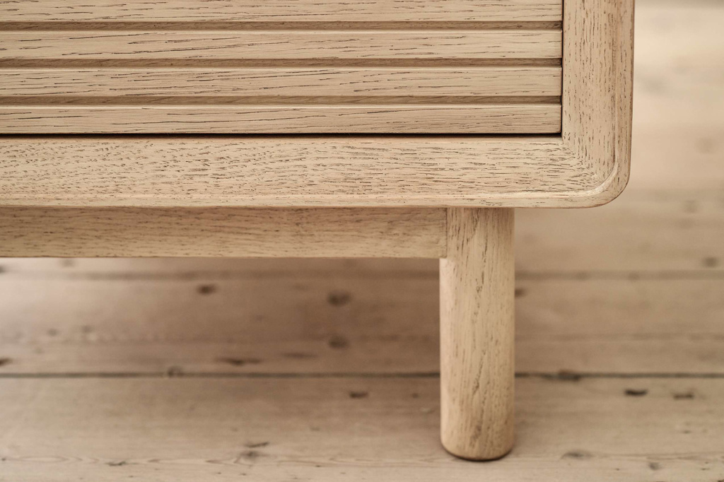 Harper 1 Drawer Bedside Leg Detail