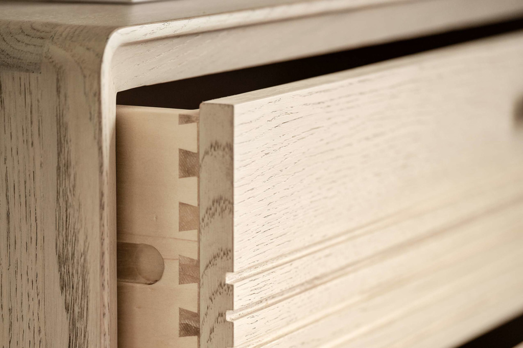 Harper 6 Drawer Chest Drawer Detail