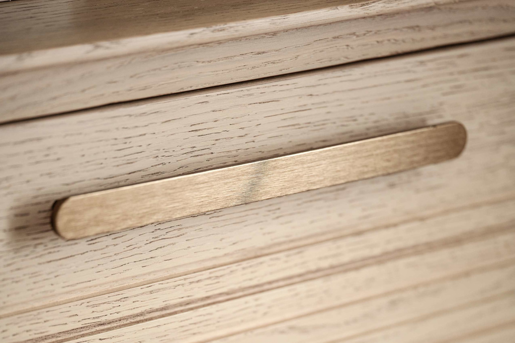 Harper 3 Drawer Chest Handle Detail