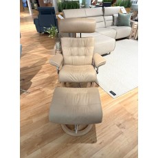 Stressless Erik Medium Signature Chair with Footstool