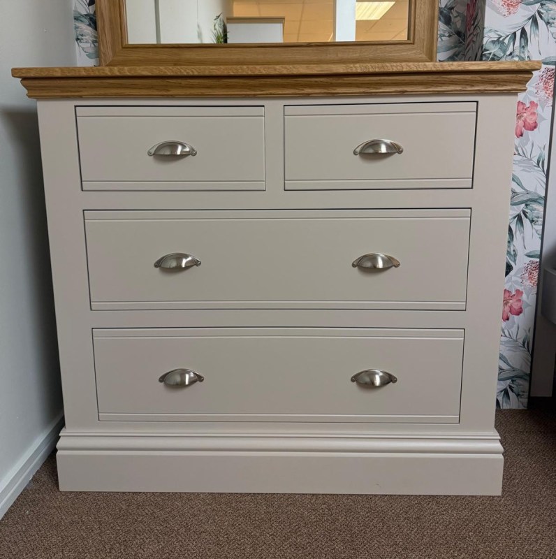 Hill and Hunter New England 2 2 drawer chest